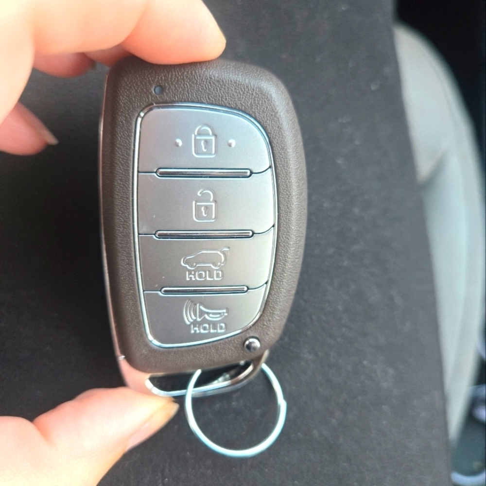 NEW Vehicle Key Fob 2017 Hyundai Elantra Never Programmed Car